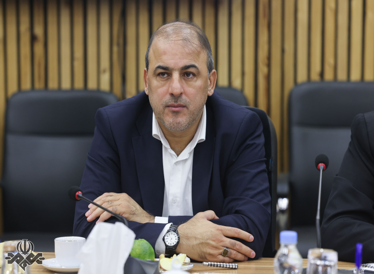 نشست رئیس رسانه ملی با اعضای مجمع نمایندگان استان مرکزی