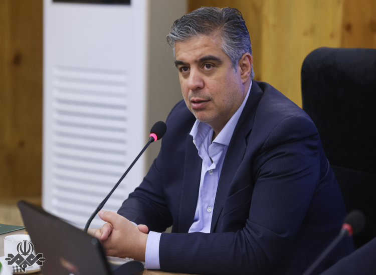 نشست رئیس رسانه ملی با اعضای مجمع نمایندگان استان مرکزی