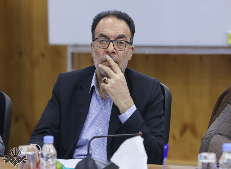 نشست رئیس رسانه ملی با اعضای مجمع نمایندگان استان مرکزی