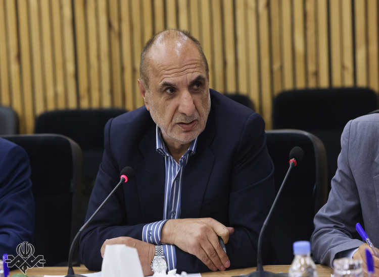 نشست رئیس رسانه ملی با اعضای مجمع نمایندگان استان مرکزی