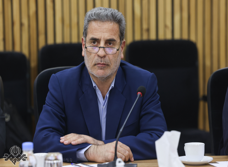 نشست رئیس رسانه ملی با اعضای مجمع نمایندگان استان مرکزی