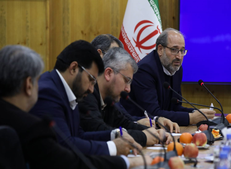 نشست رئیس رسانه ملی و سخنگوی هیأت‌رئیسه و کمیسیون‌های مجلس