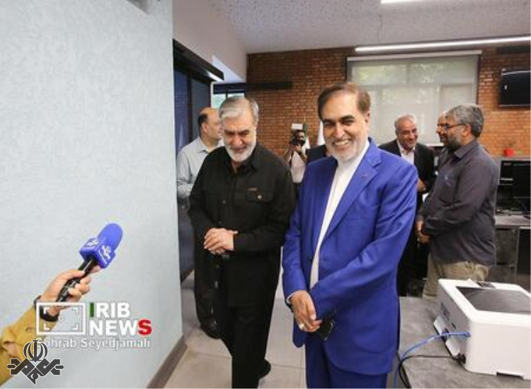بازدید نمایندگان مجلس از خبرگزاری صداوسیما به مناسبت روز خبرنگار