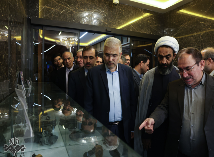 بازدید فراکسیون کشاورزی از نمایشگاه تحول