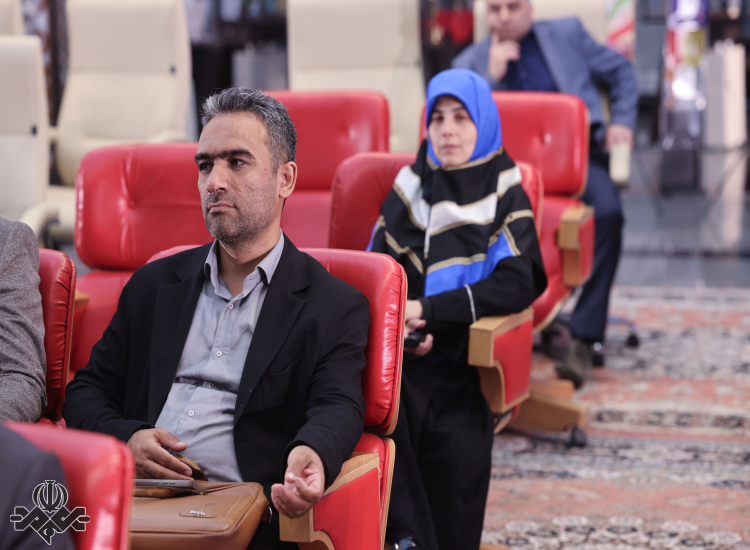  بازدید فراکسیون کشاورزی از نمایشگاه تحول