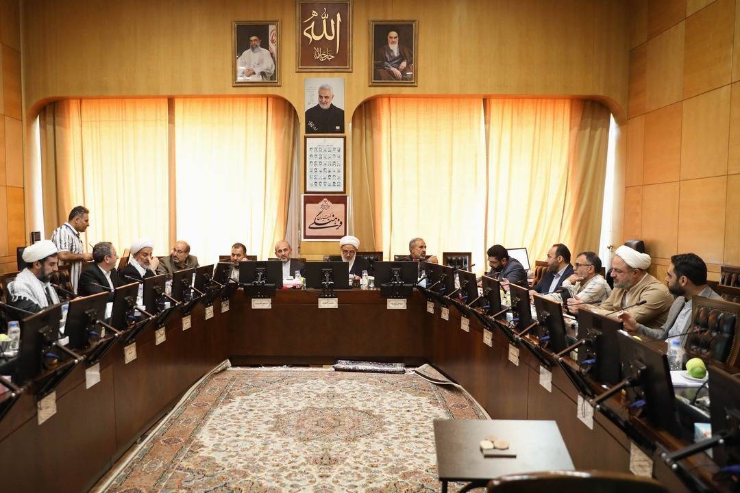 رییس رسانه ملی با حضور در کمیسیون فرهنگی مجلس شورای اسلامی از برنامه های آتی سازمان گفت-معاونت حقوقی و امور مجلس صداوسیما