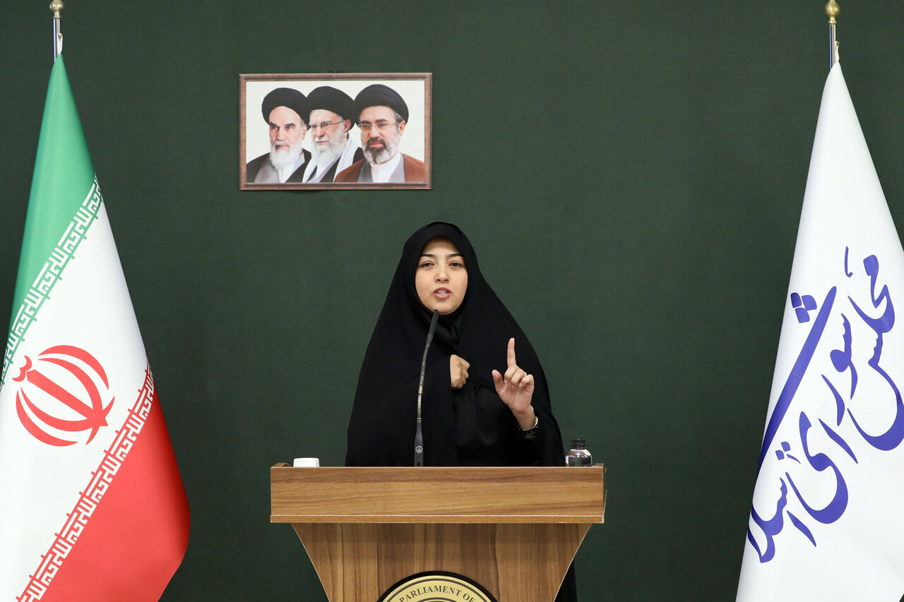 موافقت کمیسیون صنایع و معادن با وزیر پیشنهادی دفاع-معاونت حقوقی و امورمجلس صداوسیما